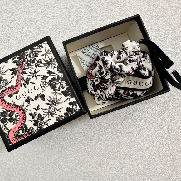 NWOT authentic Gucci Sterling Silver Enamel GucciGhost Pineapple GG Ring us6 - Picture 16 of 16